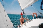 <a href='equipier.php?id_contact_select=100'>Contact</a> <br> <a href='bateau.php?id_bateau_select=35'>Challenger</a> : 
