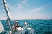 <a href='equipier.php?id_contact_select=100'>Contact</a>