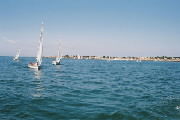 <a href='bateau.php?id_bateau_select=2'>470(8854)</a> : <a href='equipier.php?id_contact_select=3'>Olivier M</a> - <a href='equipier.php?id_contact_select=4'>Jérome L</a> <br> <a href='bateau.php?id_bateau_select=19'>Caneton(2375)</a> : <a href='equipier.php?id_contact_select=38'>François H</a> - <a href='equipier.php?id_contact_select=39'>Frédéric H</a>