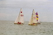 <a href='bateau.php?id_bateau_select=11'>4.45(3582)</a> : <a href='equipier.php?id_contact_select=22'>Cédric B</a> - <a href='equipier.php?id_contact_select=21'>Isabelle B</a> <br> <a href='bateau.php?id_bateau_select=69'>Wizz</a> : <a href='equipier.php?id_contact_select=128'>Arthur M</a> - <a href='equipier.php?id_contact_select=3'>Olivier M</a>