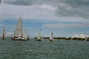 <a href='bateau.php?id_bateau_select=66'>Trimaran</a> : <a href='equipier.php?id_contact_select=62'>Jean-François L</a> - <a href='equipier.php?id_contact_select=63'>Frédérique L</a> - <a href='equipier.php?id_contact_select=64'>Pauline L</a> <br> <a href='bateau.php?id_bateau_select=19'>Caneton(2375)</a> : <a href='equipier.php?id_contact_select=38'>François H</a> - <a href='equipier.php?id_contact_select=40'>Stéphane H</a>