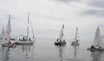 <a href='bateau.php?id_bateau_select=39'>420(43541)</a> : <a href='equipier.php?id_contact_select=88'>Antoine D</a> - <a href='equipier.php?id_contact_select=89'>Benoit J</a> <br> <a href='bateau.php?id_bateau_select=37'>470(9907)</a> : <a href='equipier.php?id_contact_select=74'>Noël G</a> - <a href='equipier.php?id_contact_select=71'>Sylvie d</a> <br> <a href='bateau.php?id_bateau_select=31'>AQUILA(14274)</a> : <a href='equipier.php?id_contact_select=67'>Didier L</a> - <a href='equipier.php?id_contact_select=76'>Christophe M</a> - <a href='equipier.php?id_contact_select=138'>Sébastien M</a> <br> <a href='bateau.php?id_bateau_select=70'>Hobbie 16(101677)</a> : <a href='equipier.php?id_contact_select=129'>Camille M</a> - <a href='equipier.php?id_contact_select=130'>Benoit M</a> <br> <a href='bateau.php?id_bateau_select=34'>Sangria</a> : <a href='equipier.php?id_contact_select=77'>Luc V</a> - <a href='equipier.php?id_contact_select=78'>Frédérique V</a> - <a href='equipier.php?id_contact_select=131'>Pierre D</a> <br> <a href='bateau.php?id_bateau_select=36'>Tequila</a> : <a href='equipier.php?id_contact_select=133'>Laurent N</a> - <a href='equipier.php?id_contact_select=134'>Céline C</a> - <a href='equipier.php?id_contact_select=80'>Damien D</a>