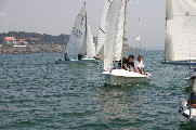 <a href='bateau.php?id_bateau_select=20'>505(4224)</a> : <a href='equipier.php?id_contact_select=40'>Stéphane H</a> - <a href='equipier.php?id_contact_select=160'>Thomas V</a> <br> <a href='bateau.php?id_bateau_select=19'>Caneton(2375)</a> : <a href='equipier.php?id_contact_select=39'>Frédéric H</a> - <a href='equipier.php?id_contact_select=164'>Nathalie H</a>