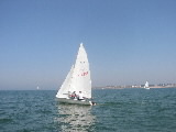 <a href='bateau.php?id_bateau_select=4'>470</a> : <a href='equipier.php?id_contact_select=149'>Côme V</a> - <a href='equipier.php?id_contact_select=7'>Emmanuel V</a>