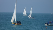 <a href='bateau.php?id_bateau_select=13'>4.45(3634 ?)</a> : <a href='equipier.php?id_contact_select=26'>Marion B</a> - <a href='equipier.php?id_contact_select=27'>Morgane B</a> <br> <a href='bateau.php?id_bateau_select=106'>420</a> : <a href='equipier.php?id_contact_select=189'>François Xavier H</a> - <a href='equipier.php?id_contact_select=190'>Brieuc H</a> <br> <a href='bateau.php?id_bateau_select=79'>470</a> : 