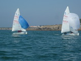 <a href='bateau.php?id_bateau_select=89'>420(49534)</a> : <a href='equipier.php?id_contact_select=196'>Florence P</a> - <a href='equipier.php?id_contact_select=6'>Corentin P</a> <br> <a href='bateau.php?id_bateau_select=112'>420(51231)</a> : <a href='equipier.php?id_contact_select=226'>Henri P</a>