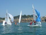 <a href='bateau.php?id_bateau_select=89'>420(49534)</a> : <a href='equipier.php?id_contact_select=196'>Florence P</a> - <a href='equipier.php?id_contact_select=6'>Corentin P</a> <br> <a href='bateau.php?id_bateau_select=112'>420(51231)</a> : <a href='equipier.php?id_contact_select=226'>Henri P</a>