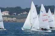 <a href='bateau.php?id_bateau_select=112'>420(51231)</a> : <a href='equipier.php?id_contact_select=226'>Henri P</a> <br> <a href='bateau.php?id_bateau_select=19'>Caneton(2375)</a> : <a href='equipier.php?id_contact_select=165'>Julien H</a> - <a href='equipier.php?id_contact_select=40'>Stéphane H</a> <br> <a href='bateau.php?id_bateau_select=97'>Laser(154670)</a> : <a href='equipier.php?id_contact_select=207'>Jean-Claude C</a>
