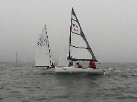 <a href='bateau.php?id_bateau_select=14'>4.45(5045)</a> : <a href='equipier.php?id_contact_select=29'>François F</a> - <a href='equipier.php?id_contact_select=234'>Catherine F</a> <br> <a href='bateau.php?id_bateau_select=116'>Topaz</a> : <a href='equipier.php?id_contact_select=184'>Claire A</a> - <a href='equipier.php?id_contact_select=238'>Martin B</a>