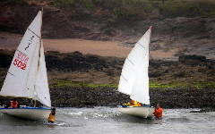 <a href='bateau.php?id_bateau_select=75'>Zef</a> : <a href='equipier.php?id_contact_select=242'>Jérôme G</a> - <a href='equipier.php?id_contact_select=237'>Adrien G</a> <br> <a href='bateau.php?id_bateau_select=24'>Moogli(502)</a> : <a href='equipier.php?id_contact_select=231'>Béatrice R</a> - <a href='equipier.php?id_contact_select=232'>Mathilde R</a>