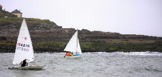 <a href='bateau.php?id_bateau_select=97'>Laser(154670)</a> : <a href='equipier.php?id_contact_select=207'>Jean-Claude C</a> <br> <a href='bateau.php?id_bateau_select=75'>Zef</a> : <a href='equipier.php?id_contact_select=242'>Jérôme G</a> - <a href='equipier.php?id_contact_select=237'>Adrien G</a>