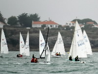 <a href='bateau.php?id_bateau_select=110'>470(77)</a> : <a href='equipier.php?id_contact_select=225'>Frédéric A</a> - <a href='equipier.php?id_contact_select=140'>Christophe T</a> - <a href='equipier.php?id_contact_select=66'>Françoise B</a> <br> <a href='bateau.php?id_bateau_select=107'>470</a> : <a href='equipier.php?id_contact_select=193'>Adrien B</a> - <a href='equipier.php?id_contact_select=191'>Adrien B</a> <br> <a href='bateau.php?id_bateau_select=19'>Caneton(2375)</a> : <a href='equipier.php?id_contact_select=39'>Frédéric H</a> - <a href='equipier.php?id_contact_select=236'>Frédéric F</a> <br> <a href='bateau.php?id_bateau_select=97'>Laser(154670)</a> : <a href='equipier.php?id_contact_select=207'>Jean-Claude C</a> <br> <a href='bateau.php?id_bateau_select=82'>Laser(160900)</a> : <a href='equipier.php?id_contact_select=205'>Maud L</a> <br> <a href='bateau.php?id_bateau_select=96'>Laser(179790)</a> :  <br> <a href='bateau.php?id_bateau_select=81'>Laser(42233)</a> : <a href='equipier.php?id_contact_select=233'>Judicaël L</a> <br> <a href='bateau.php?id_bateau_select=116'>Topaz</a> : <a href='equipier.php?id_contact_select=184'>Claire A</a> - <a href='equipier.php?id_contact_select=238'>Martin B</a>