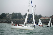 <a href='bateau.php?id_bateau_select=18'>4.45(4295)</a> : <a href='equipier.php?id_contact_select=239'>Donatien F</a> - <a href='equipier.php?id_contact_select=240'>Come W</a> <br> <a href='bateau.php?id_bateau_select=14'>4.45(5045)</a> : <a href='equipier.php?id_contact_select=29'>François F</a> - <a href='equipier.php?id_contact_select=234'>Catherine F</a> <br> <a href='bateau.php?id_bateau_select=31'>AQUILA(14274)</a> : <a href='equipier.php?id_contact_select=70'>Bernard D</a> - <a href='equipier.php?id_contact_select=67'>Didier L</a> - <a href='equipier.php?id_contact_select=68'>Cyrille L</a> - <a href='equipier.php?id_contact_select=22'>Cédric B</a> <br> <a href='bateau.php?id_bateau_select=61'>Rush</a> : 