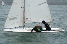 <a href='bateau.php?id_bateau_select=107'>470</a> : <a href='equipier.php?id_contact_select=193'>Adrien B</a> - <a href='equipier.php?id_contact_select=191'>Adrien B</a>