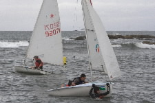 <a href='bateau.php?id_bateau_select=89'>420(49534)</a> : <a href='equipier.php?id_contact_select=196'>Florence P</a> - <a href='equipier.php?id_contact_select=189'>François Xavier H</a> <br> <a href='bateau.php?id_bateau_select=103'>Laser(92071)</a> : <a href='equipier.php?id_contact_select=219'>Benoît R</a>