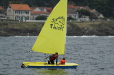 <a href='bateau.php?id_bateau_select=104'>Thiôff (3,80)</a> : <a href='equipier.php?id_contact_select=202'>Laure A</a> - <a href='equipier.php?id_contact_select=247'>Maelle B</a>