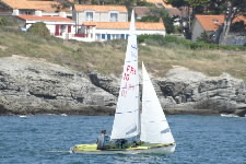 <a href='bateau.php?id_bateau_select=120'>470</a> : <a href='equipier.php?id_contact_select=249'>Bertrand D</a> - <a href='equipier.php?id_contact_select=250'>Zacharie N</a>