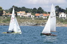 <a href='bateau.php?id_bateau_select=120'>470</a> : <a href='equipier.php?id_contact_select=249'>Bertrand D</a> - <a href='equipier.php?id_contact_select=250'>Zacharie N</a> <br> <a href='bateau.php?id_bateau_select=118'>Vaurien(16746)</a> : <a href='equipier.php?id_contact_select=243'>Jean B</a> - <a href='equipier.php?id_contact_select=13'>Olivier A</a>