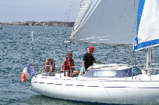 <a href='bateau.php?id_bateau_select=32'>Ecume de Mer</a> : <a href='equipier.php?id_contact_select=71'>Sylvie d</a> - <a href='equipier.php?id_contact_select=72'>Thierry D</a> - <a href='equipier.php?id_contact_select=132'>Patrick C</a>