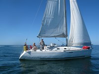 <a href='bateau.php?id_bateau_select=93'>First 31.7(35408)</a> : <a href='equipier.php?id_contact_select=38'>François H</a> - <a href='equipier.php?id_contact_select=40'>Stéphane H</a> - <a href='equipier.php?id_contact_select=164'>Nathalie H</a>