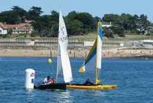 <a href='bateau.php?id_bateau_select=123'>Tricard </a> : <a href='equipier.php?id_contact_select=259'>Guillaume H</a> - <a href='equipier.php?id_contact_select=260'>Thomas A</a> <br> <a href='bateau.php?id_bateau_select=118'>Vaurien(16746)</a> : <a href='equipier.php?id_contact_select=253'>Alexandre B</a> - <a href='equipier.php?id_contact_select=254'>Paul B</a> - <a href='equipier.php?id_contact_select=255'>Caroline R</a>