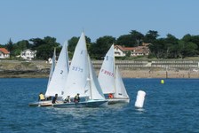 <a href='bateau.php?id_bateau_select=19'>Caneton(2375)</a> : <a href='equipier.php?id_contact_select=39'>Frédéric H</a> - <a href='equipier.php?id_contact_select=236'>Frédéric F</a> <br> <a href='bateau.php?id_bateau_select=121'>420(29577)</a> : <a href='equipier.php?id_contact_select=178'>Christian S</a> - <a href='equipier.php?id_contact_select=113'>Charlotte D</a> <br> <a href='bateau.php?id_bateau_select=24'>Moogli(502)</a> : <a href='equipier.php?id_contact_select=231'>Béatrice R</a> - <a href='equipier.php?id_contact_select=258'>Laure G</a>
