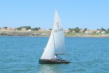 <a href='bateau.php?id_bateau_select=118'>Vaurien(16746)</a> : <a href='equipier.php?id_contact_select=253'>Alexandre B</a> - <a href='equipier.php?id_contact_select=254'>Paul B</a> - <a href='equipier.php?id_contact_select=255'>Caroline R</a>