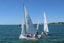 <a href='bateau.php?id_bateau_select=2'>470(8854)</a> : <a href='equipier.php?id_contact_select=100'>Julien L</a> - <a href='equipier.php?id_contact_select=165'>Julien H</a>