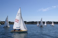 <a href='bateau.php?id_bateau_select=105'>470</a> : <a href='equipier.php?id_contact_select=197'>Cyrille N</a> - <a href='equipier.php?id_contact_select=193'>Adrien B</a>