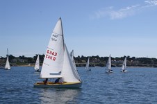 <a href='bateau.php?id_bateau_select=105'>470</a> : <a href='equipier.php?id_contact_select=197'>Cyrille N</a> - <a href='equipier.php?id_contact_select=193'>Adrien B</a>