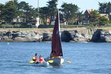 <a href='bateau.php?id_bateau_select=124'>Skellig</a> : <a href='equipier.php?id_contact_select=203'>Thomas N</a> - <a href='equipier.php?id_contact_select=256'>Rémi P</a>