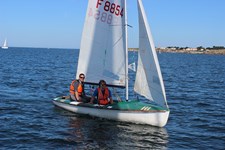 <a href='bateau.php?id_bateau_select=2'>470(8854)</a> : <a href='equipier.php?id_contact_select=100'>Julien L</a> - <a href='equipier.php?id_contact_select=165'>Julien H</a>