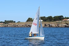 <a href='bateau.php?id_bateau_select=24'>Moogli(502)</a> : <a href='equipier.php?id_contact_select=231'>Béatrice R</a> - <a href='equipier.php?id_contact_select=258'>Laure G</a>
