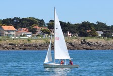 <a href='bateau.php?id_bateau_select=21'>Flibustier(888)</a> : <a href='equipier.php?id_contact_select=43'>Jean Pierre G</a> - <a href='equipier.php?id_contact_select=44'>Mariane G</a>