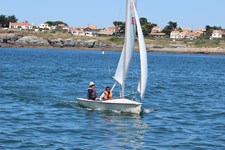 <a href='bateau.php?id_bateau_select=21'>Flibustier(888)</a> : <a href='equipier.php?id_contact_select=43'>Jean Pierre G</a> - <a href='equipier.php?id_contact_select=44'>Mariane G</a>