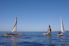 <a href='bateau.php?id_bateau_select=123'>Tricard </a> : <a href='equipier.php?id_contact_select=259'>Guillaume H</a> - <a href='equipier.php?id_contact_select=260'>Thomas A</a> <br> <a href='bateau.php?id_bateau_select=105'>470</a> : <a href='equipier.php?id_contact_select=197'>Cyrille N</a> - <a href='equipier.php?id_contact_select=193'>Adrien B</a>