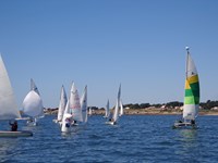 <a href='bateau.php?id_bateau_select=48'>Hobbie 16(70264)</a> : <a href='equipier.php?id_contact_select=52'>Alex R</a> - <a href='equipier.php?id_contact_select=230'>Baptiste R</a> - <a href='equipier.php?id_contact_select=232'>Mathilde R</a>