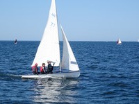 <a href='bateau.php?id_bateau_select=110'>470(77)</a> : <a href='equipier.php?id_contact_select=225'>Frédéric A</a> - <a href='equipier.php?id_contact_select=276'>Capucine A</a> - <a href='equipier.php?id_contact_select=275'>Antoinette C</a>