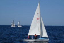 <a href='bateau.php?id_bateau_select=21'>Flibustier(888)</a> : <a href='equipier.php?id_contact_select=43'>Jean Pierre G</a> - <a href='equipier.php?id_contact_select=45'>Caroline G</a>
