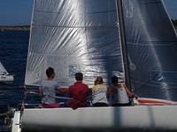 <a href='bateau.php?id_bateau_select=132'>Speed feet 18(019)</a> : <a href='equipier.php?id_contact_select=17'>Olivier F</a> - <a href='equipier.php?id_contact_select=28'>JB F</a> - <a href='equipier.php?id_contact_select=289'>Marine F</a> - <a href='equipier.php?id_contact_select=290'>Mayeul C</a> - <a href='equipier.php?id_contact_select=288'>Ronan F</a>