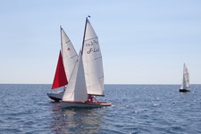 <a href='bateau.php?id_bateau_select=134'>Caravelle</a> : <a href='equipier.php?id_contact_select=281'>Frederic K</a> - <a href='equipier.php?id_contact_select=280'>Maxime K</a> <br> <a href='bateau.php?id_bateau_select=13'>4.45(3634 ?)</a> : <a href='equipier.php?id_contact_select=25'>Serge B</a>
