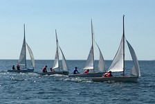 <a href='bateau.php?id_bateau_select=89'>420(49534)</a> : <a href='equipier.php?id_contact_select=195'>Hugo P</a> - <a href='equipier.php?id_contact_select=196'>Florence P</a> - <a href='equipier.php?id_contact_select=5'>Pierre P</a> <br> <a href='bateau.php?id_bateau_select=105'>470</a> : <a href='equipier.php?id_contact_select=198'>Aymeric N</a> - <a href='equipier.php?id_contact_select=197'>Cyrille N</a> <br> <a href='bateau.php?id_bateau_select=21'>Flibustier(888)</a> : <a href='equipier.php?id_contact_select=43'>Jean Pierre G</a> - <a href='equipier.php?id_contact_select=45'>Caroline G</a> <br> <a href='bateau.php?id_bateau_select=13'>4.45(3634 ?)</a> : <a href='equipier.php?id_contact_select=25'>Serge B</a>