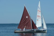<a href='bateau.php?id_bateau_select=89'>420(49534)</a> : <a href='equipier.php?id_contact_select=195'>Hugo P</a> - <a href='equipier.php?id_contact_select=196'>Florence P</a> - <a href='equipier.php?id_contact_select=5'>Pierre P</a> <br> <a href='bateau.php?id_bateau_select=124'>Skellig</a> : <a href='equipier.php?id_contact_select=203'>Thomas N</a> - <a href='equipier.php?id_contact_select=68'>Cyrille L</a>