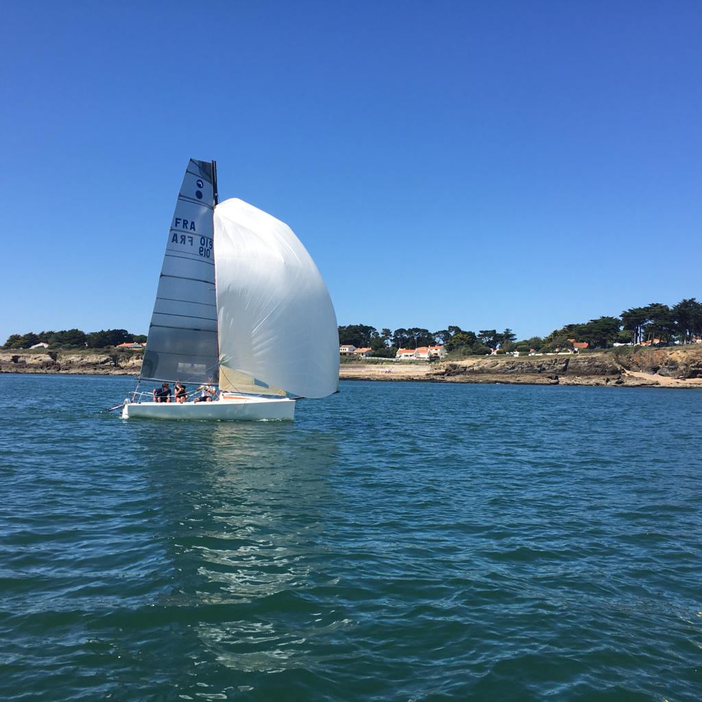 <a href='bateau.php?id_bateau_select=132'>Speed feet 18(019)</a> : <a href='equipier.php?id_contact_select=309'>Jean Benoit F</a> - <a href='equipier.php?id_contact_select=289'>Marine F</a>